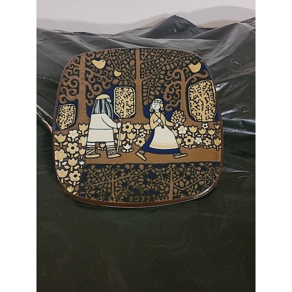 1977 Arabia Kalevala Annual Plate, 2nd In Series By Raija Uosikkinen, 7 3/4"